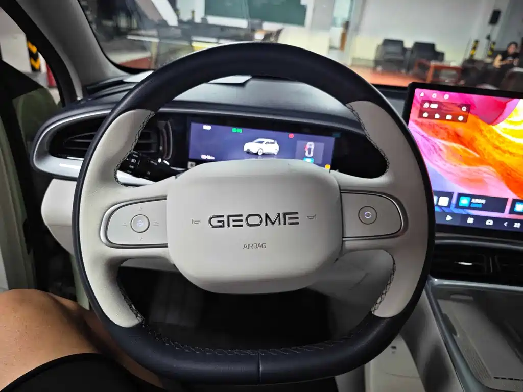 Geely Galaxy Starwish 2025 — фото 8