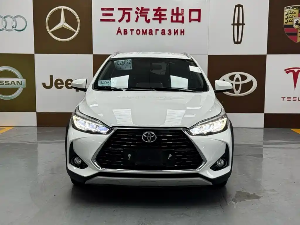 Toyota Yaris L 2023