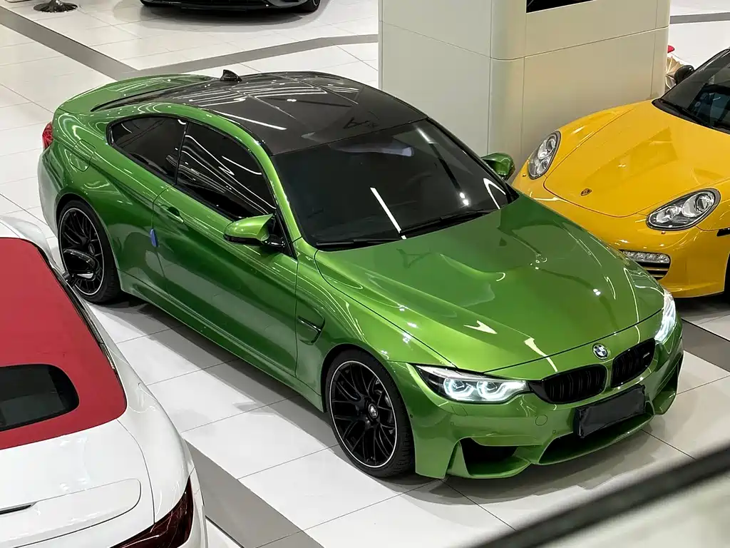 BMW M4 2018 — фото 1