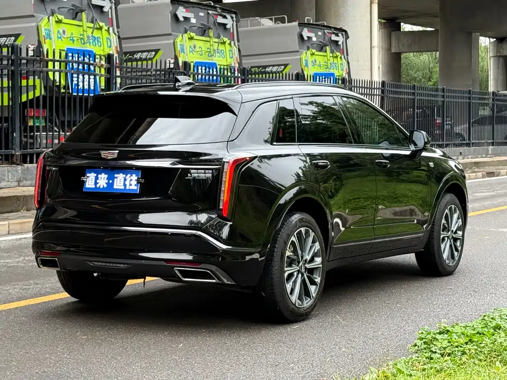 Cadillac XT5 2025 — фото 18