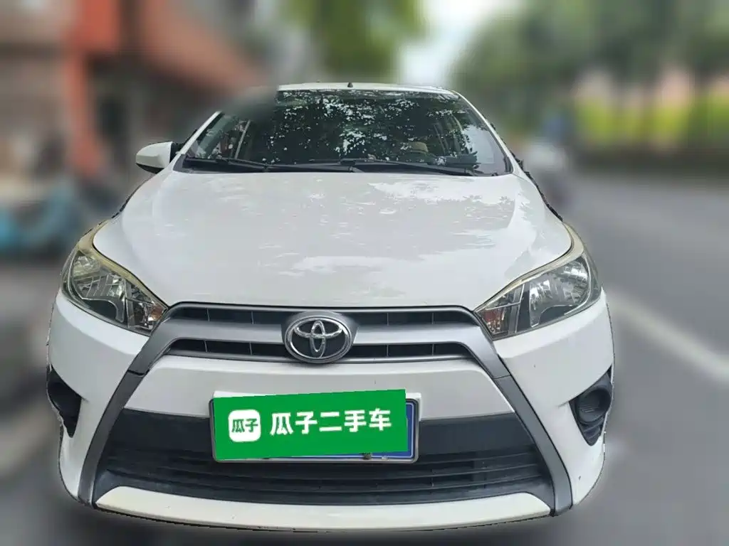 Toyota Yaris L 2015