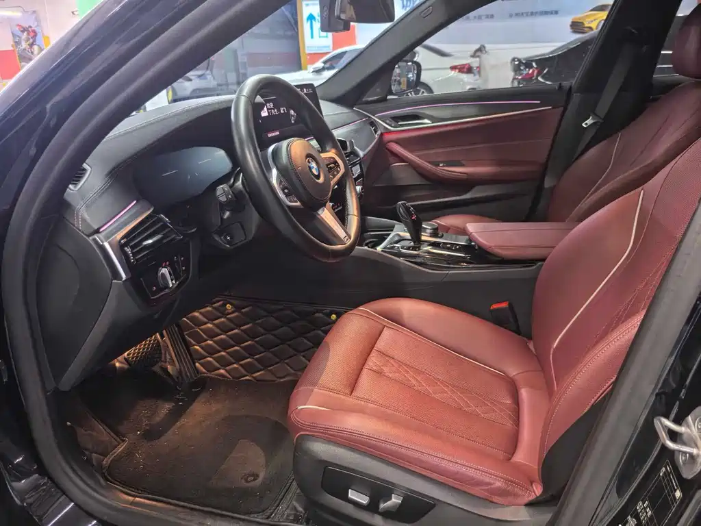 BMW 5 Series 2021