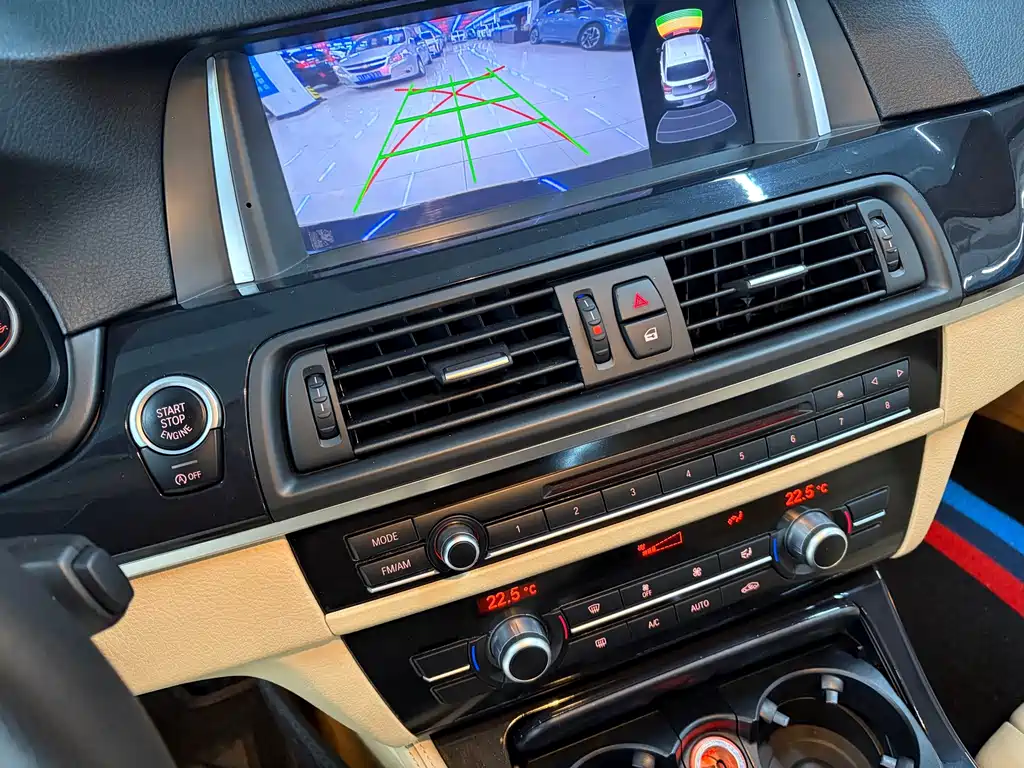 BMW 5 Series 2013 — фото 11