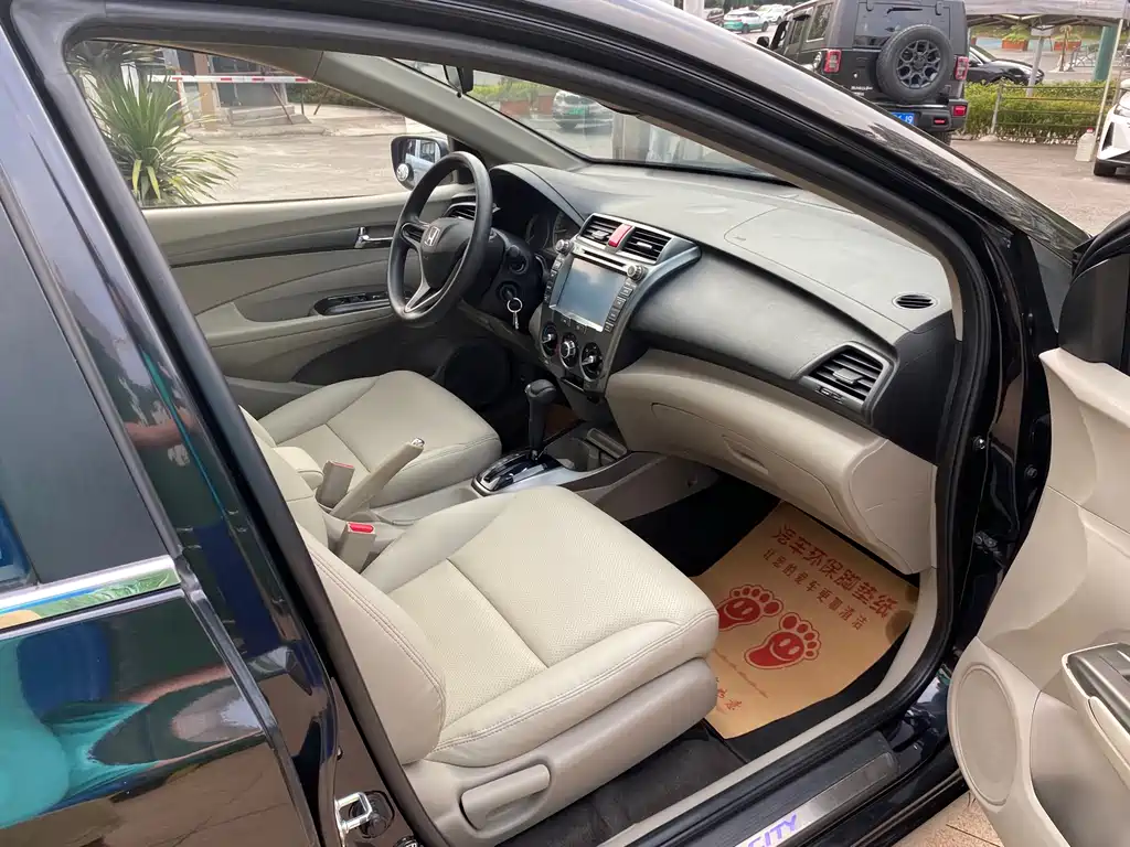 Honda City Classic 2014 — фото 13