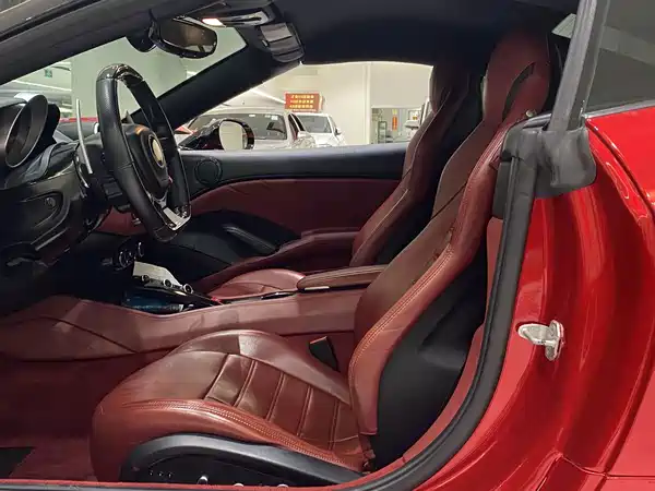 Ferrari California T 2015