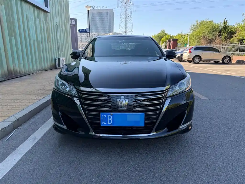 Toyota Crown 2018 — фото 2