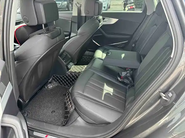 Audi A4L 2020
