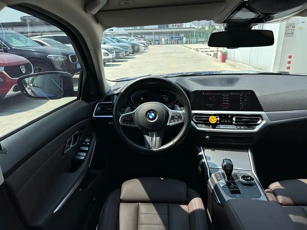 BMW 3 Series 2019 — фото 12