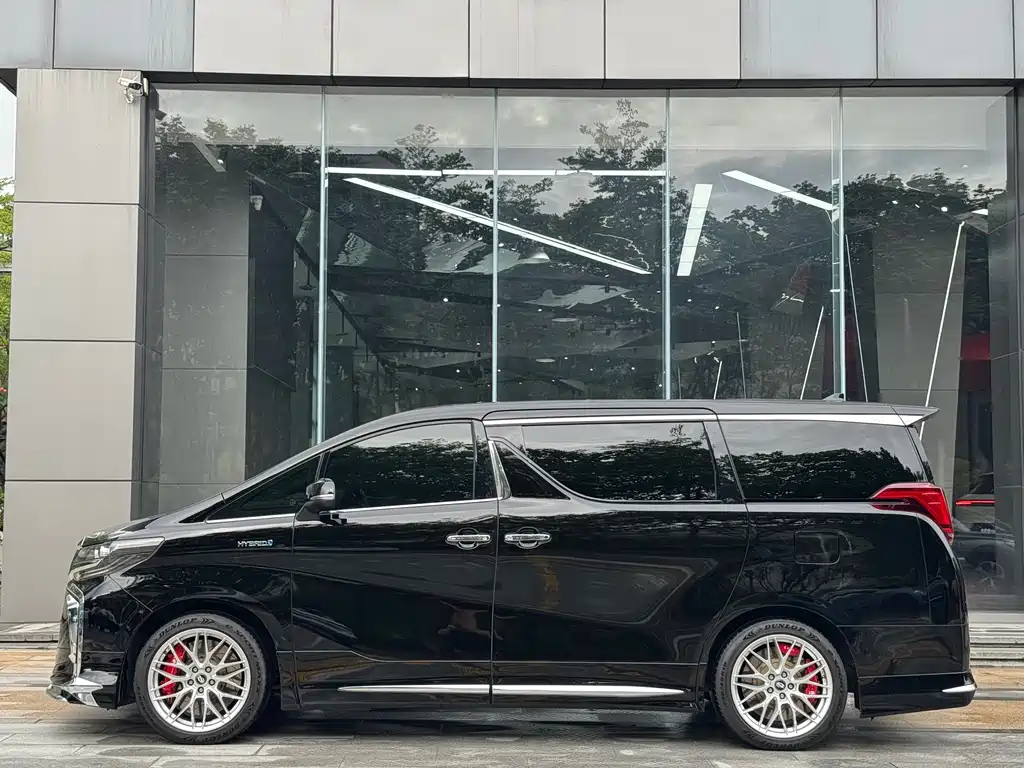 Toyota Alphard 2022