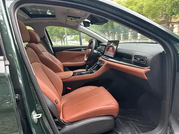 Geely Emgrand 2026