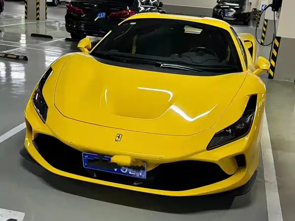 Ferrari F8 2022