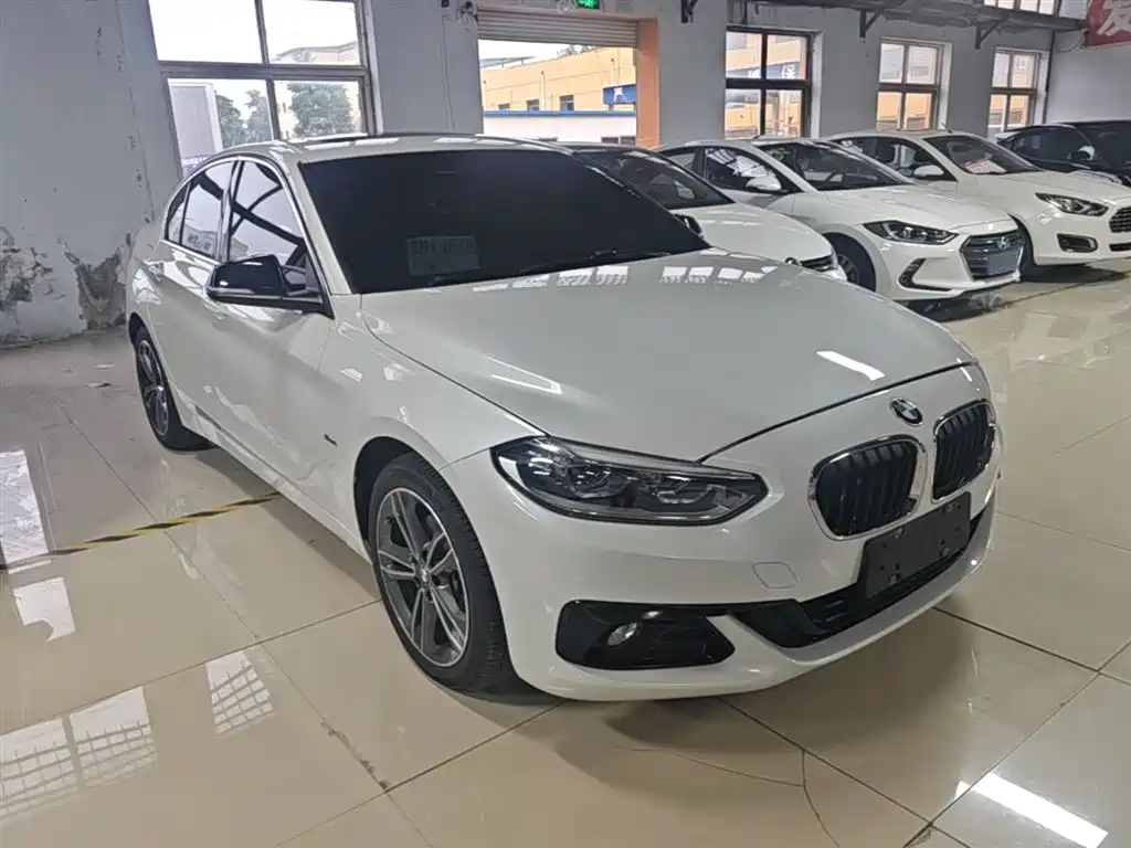 BMW 1 Series 2018 — фото 4