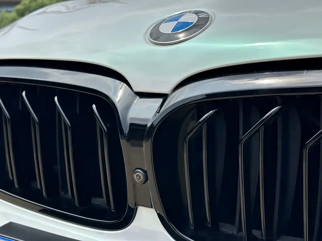BMW 5 Series 2019 — фото 28