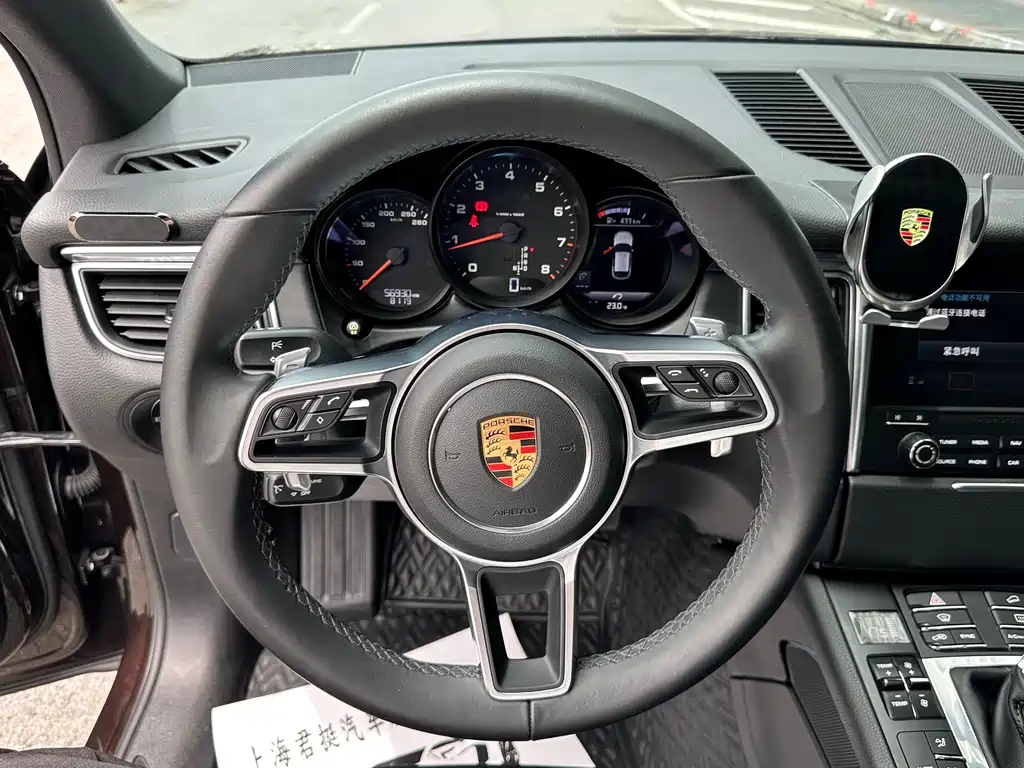 Porsche Macan 2019 — фото 8