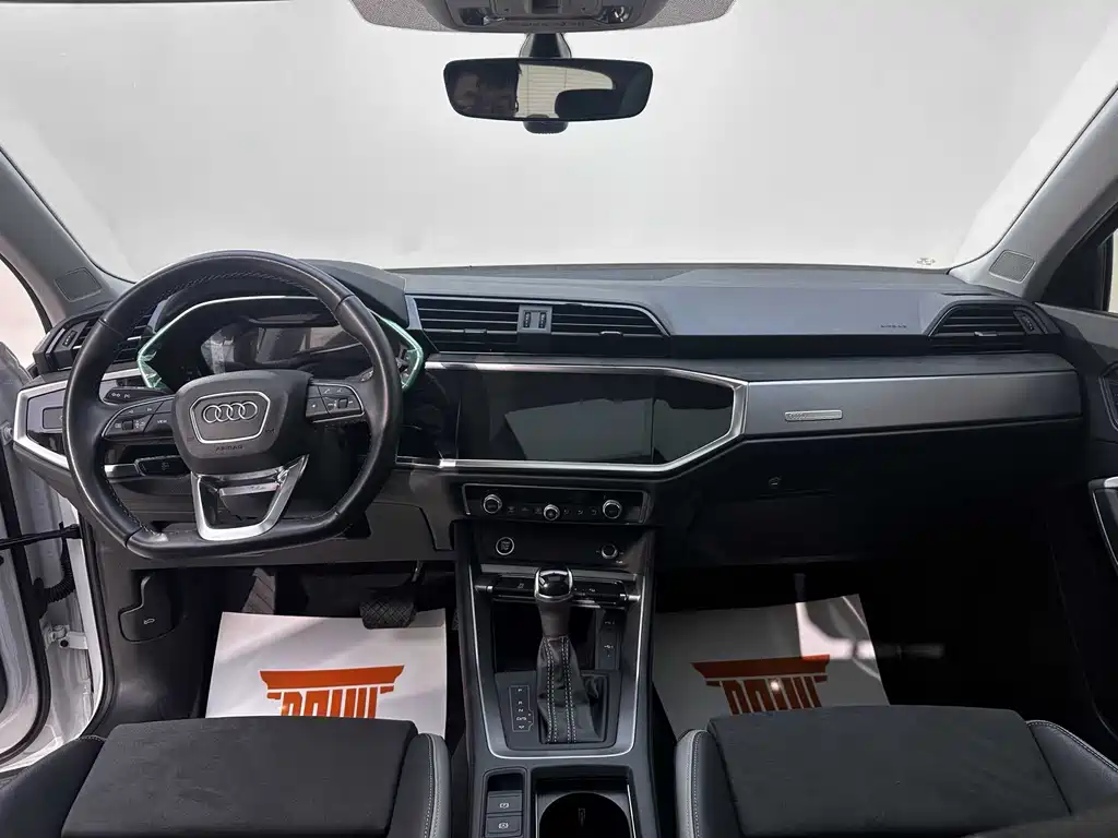 Audi Q3 2022 — фото 25