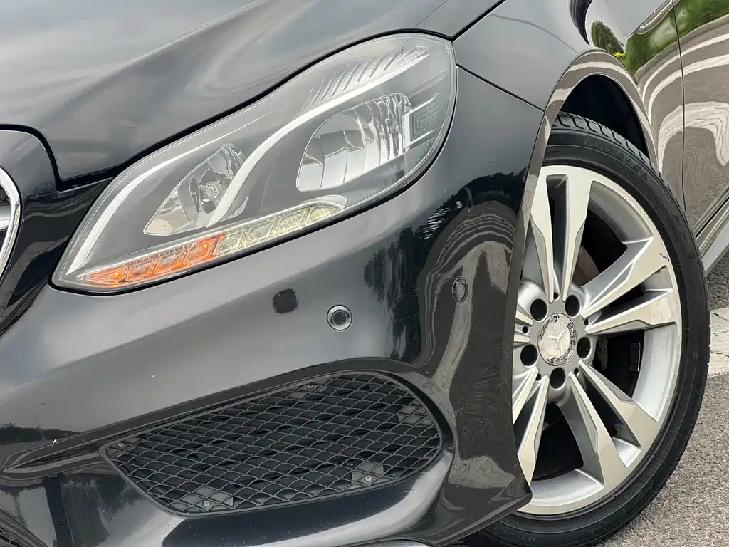 Mercedes-Benz E-Class 2014 — фото 16