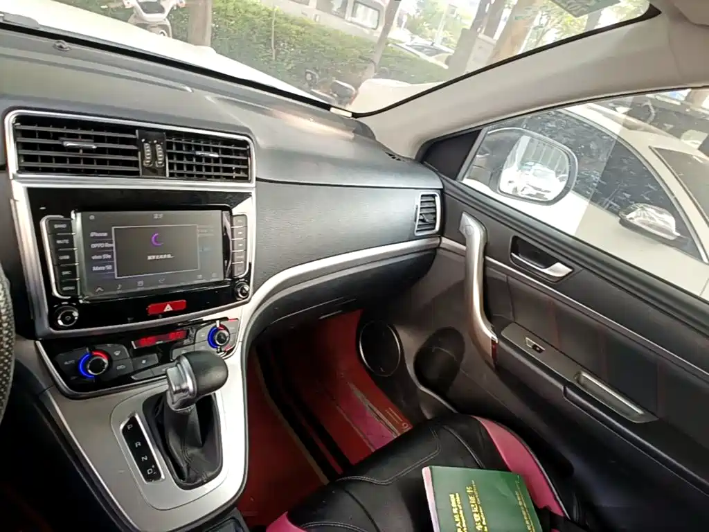 Haval M6 2020 — фото 13