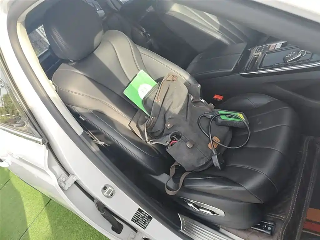 Roewe RX5 MAX 2021 — фото 25
