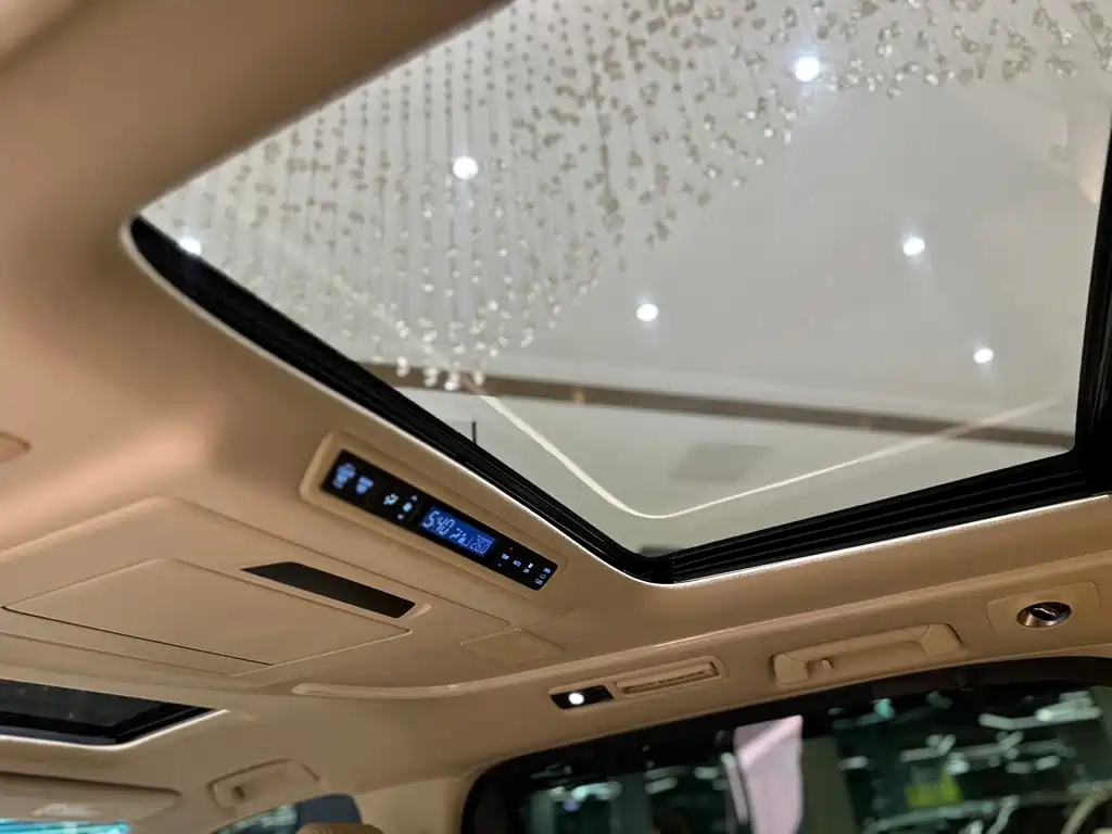 Toyota Vellfire 2020 — фото 11