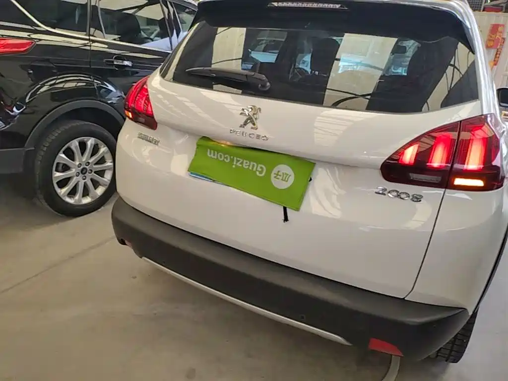 Peugeot 2008 2019 — фото 6