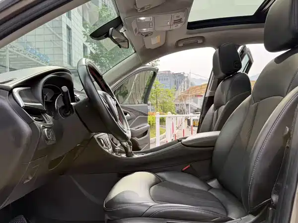 Buick Envision Plus 2018