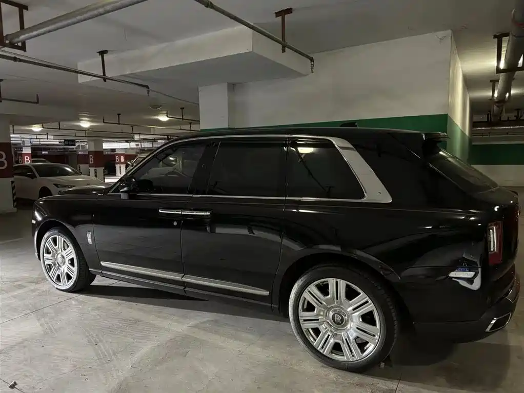 Rolls-Royce Cullinan 2020