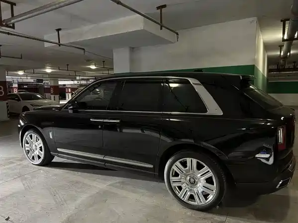 Rolls-Royce Cullinan 2020