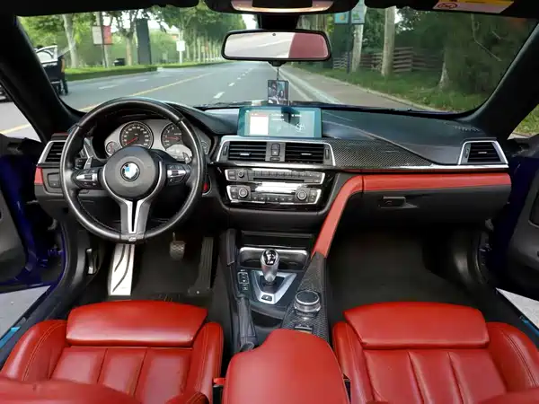 BMW M4 2019