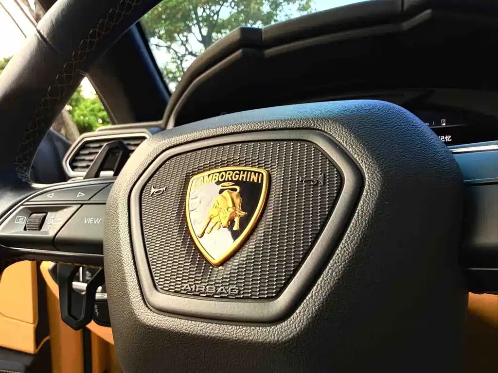 Lamborghini Urus 2022 — фото 21