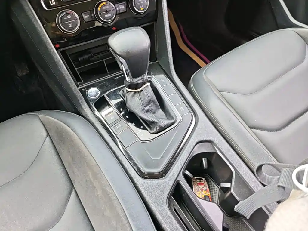 Volkswagen Tiguan L 2020 — фото 14