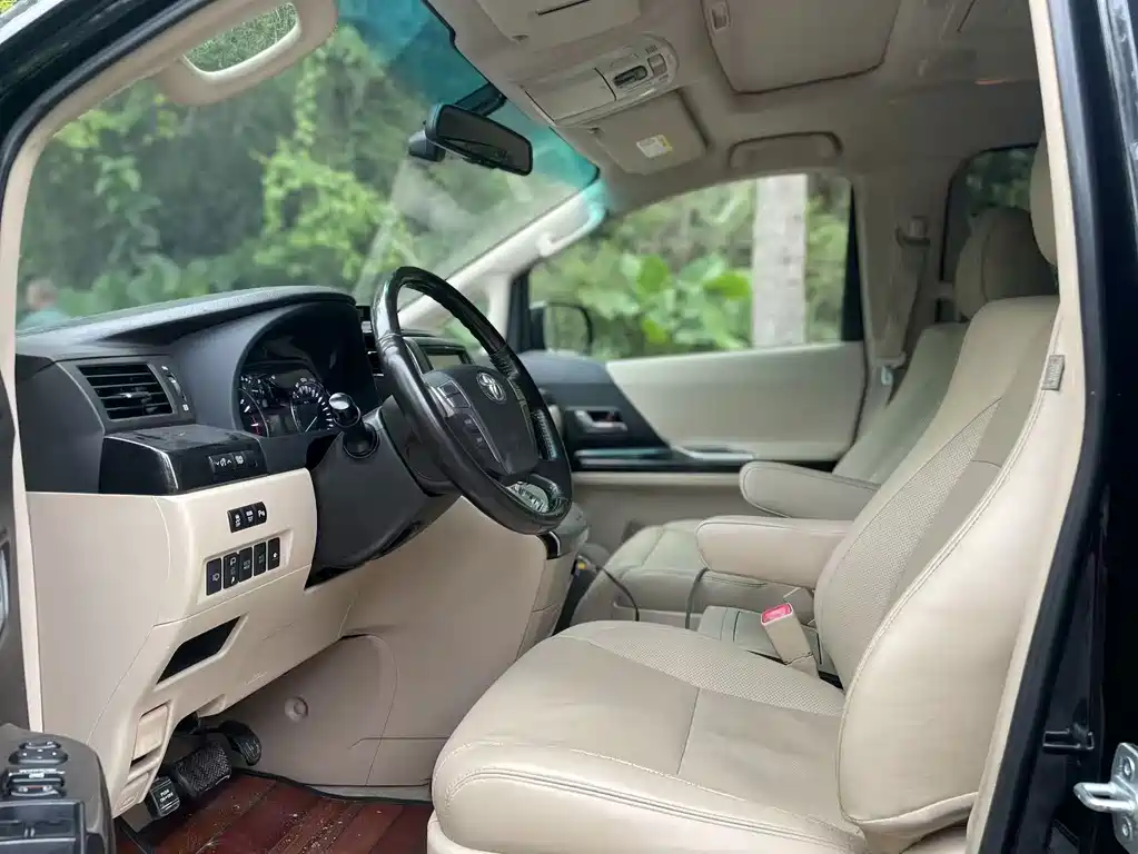 Toyota Alphard 2014 — фото 8