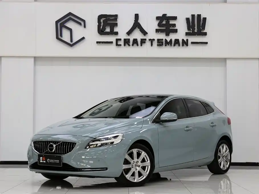 Volvo V40 2017