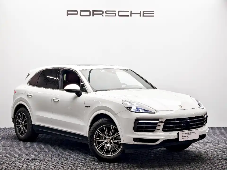 Porsche Cayenne Hybrid 2022 — фото 5