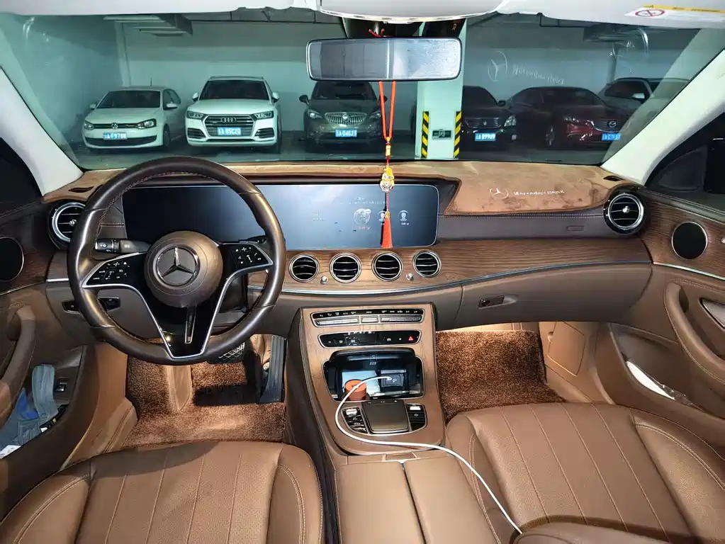 Mercedes-Benz E-Class 2023 — фото 8