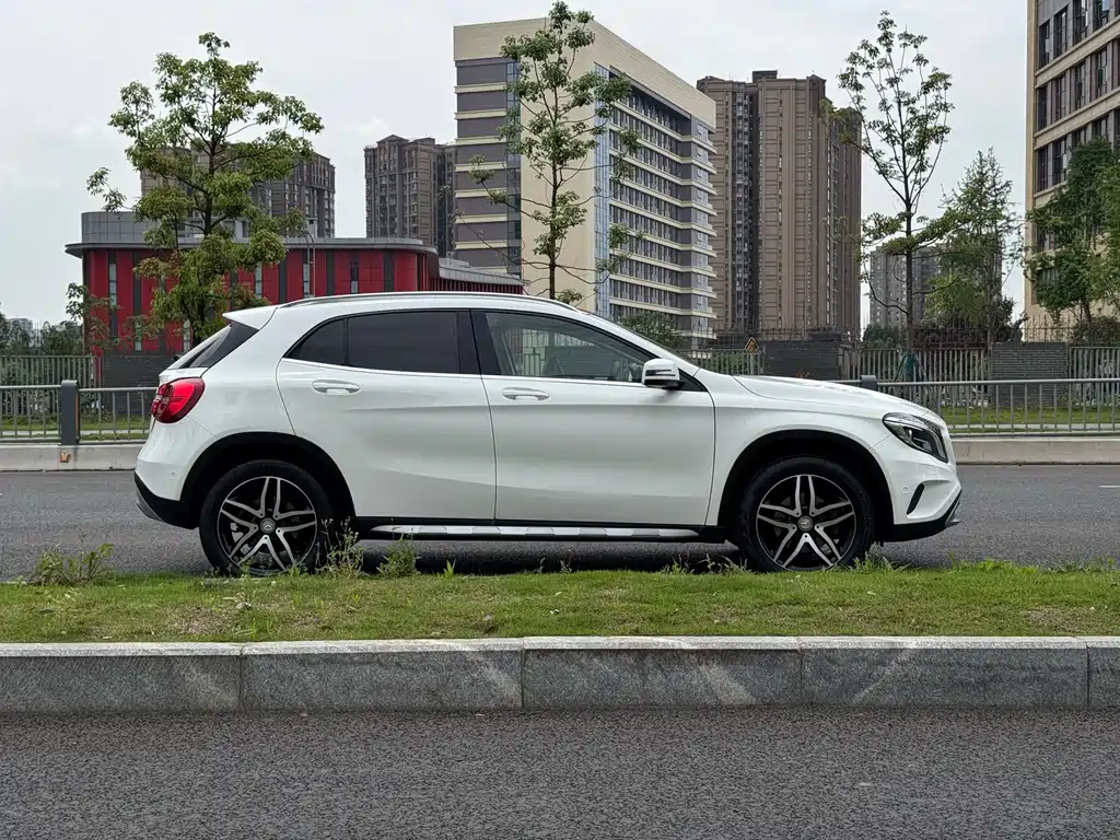 Mercedes-Benz GLA 2016 — фото 15