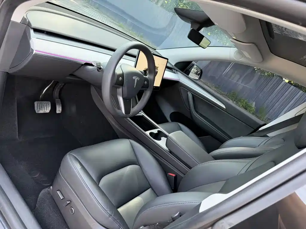 Tesla Model Y 2024 — фото 15