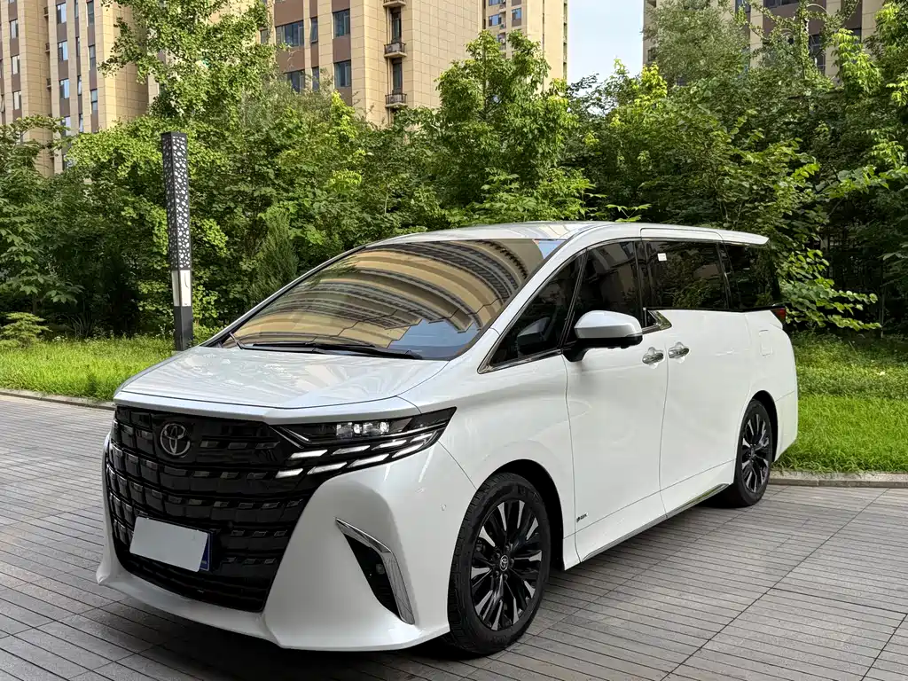 Toyota Alphard 2023 — фото 2