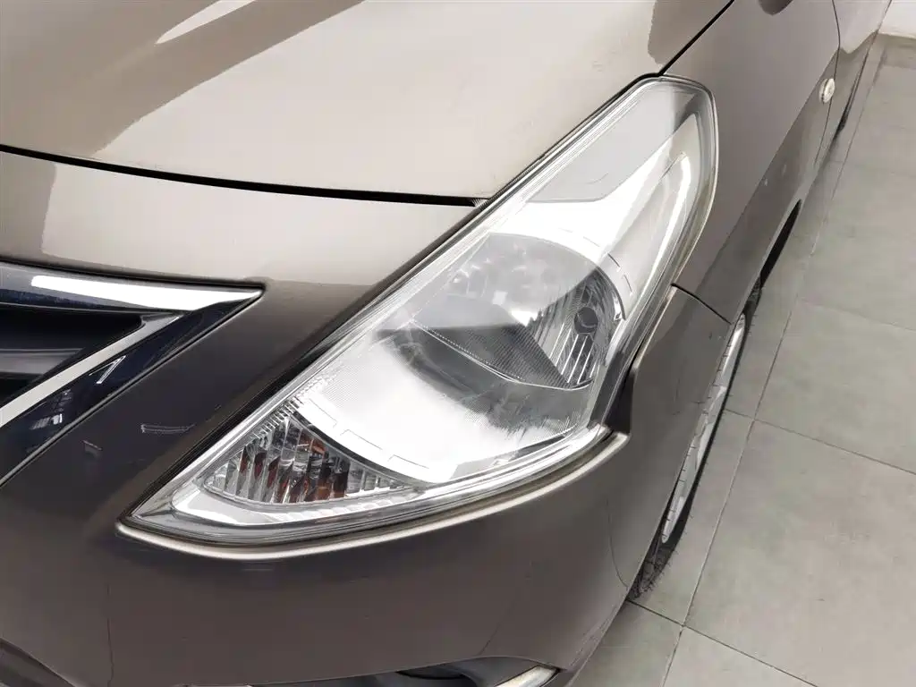 Nissan Sunny 2018 — фото 7