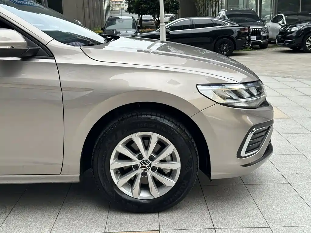 Volkswagen Bora 2023