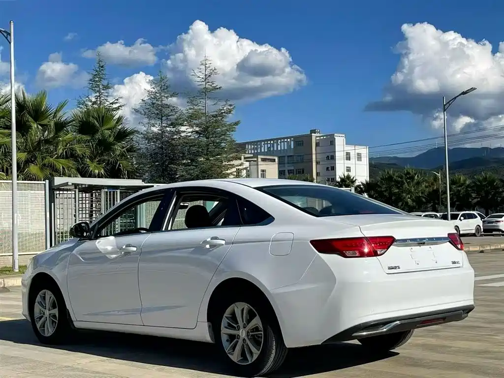 Geely Emgrand GL 2021