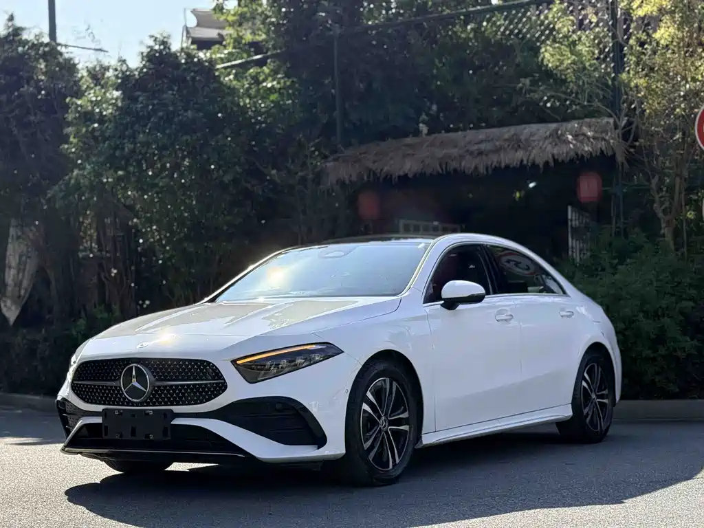 Mercedes-Benz A-Class 2023 — фото 1