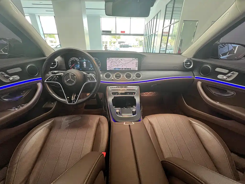 Mercedes-Benz E-Class 2023 — фото 5