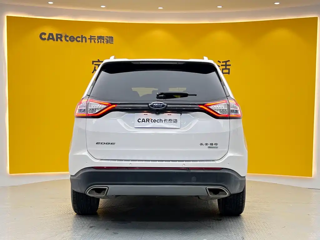 Ford Edge 2020 — фото 28