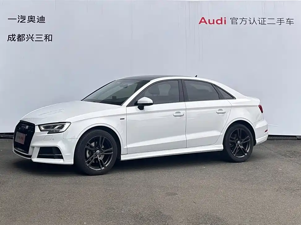 Audi A3 2019 — фото 1