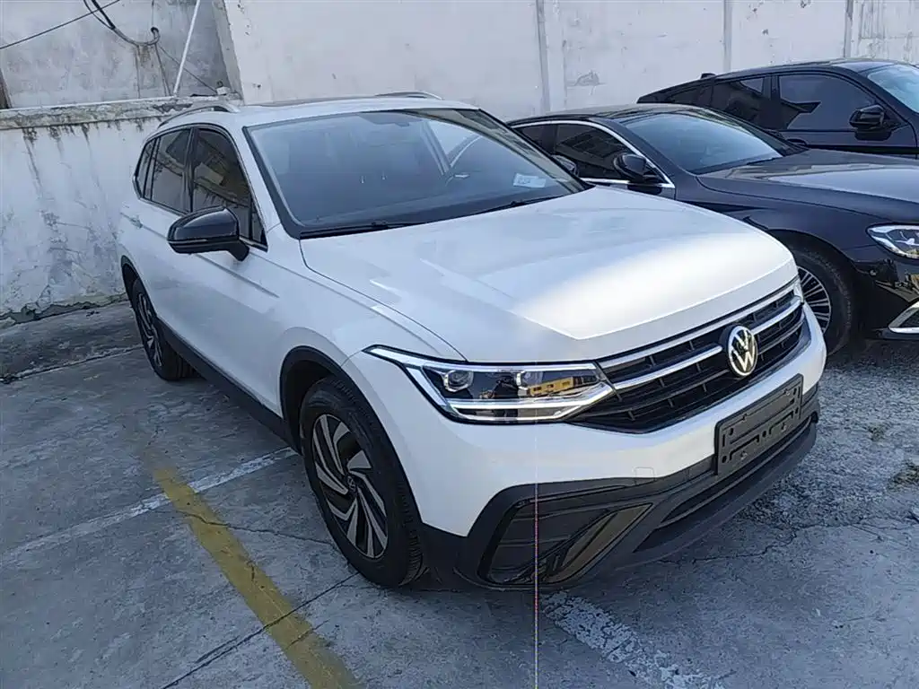 Volkswagen Tiguan L 2024 — фото 22