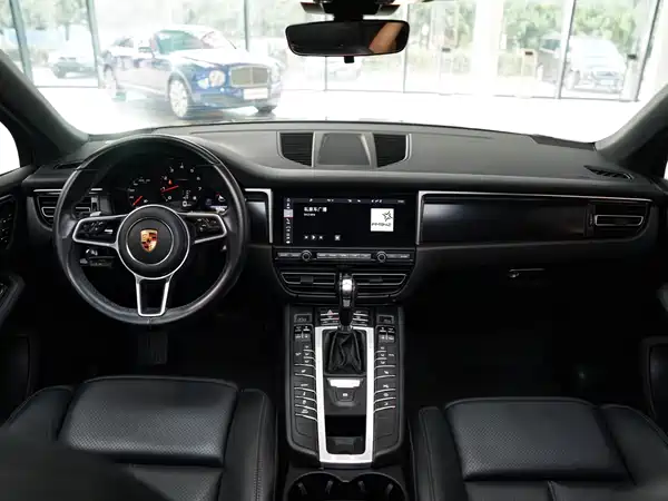Porsche Macan 2020