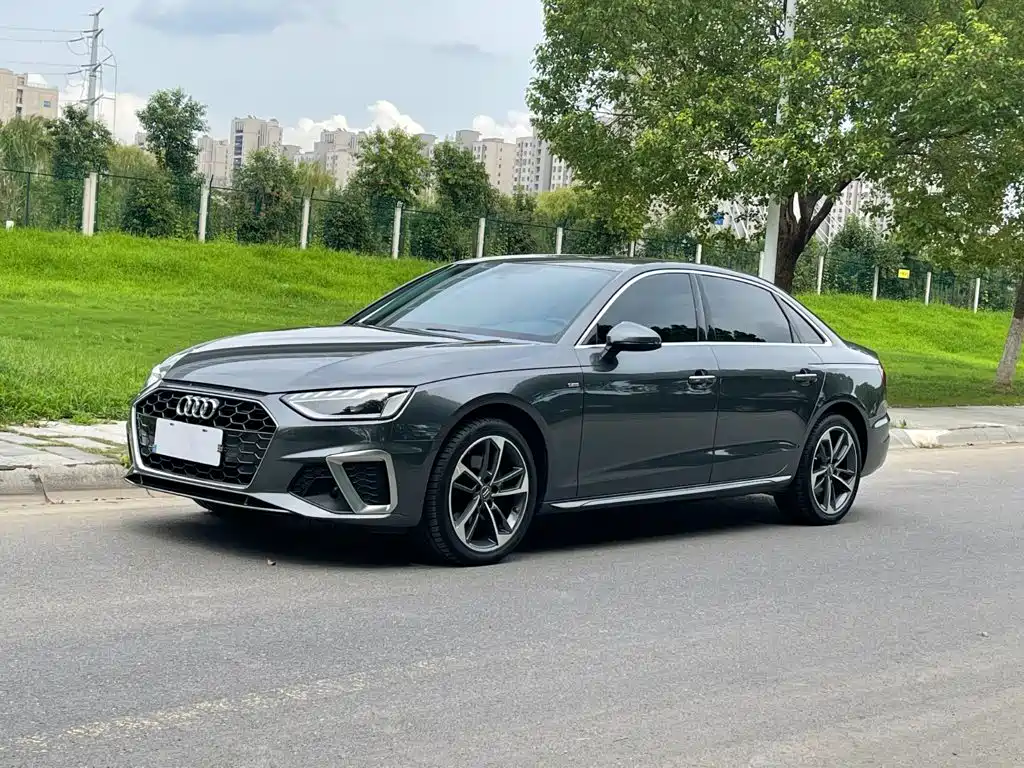 Audi A4L 2021