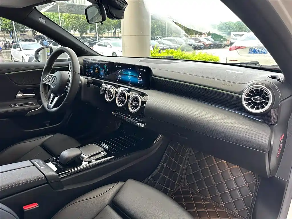 Mercedes-Benz A-Class 2021 — фото 25