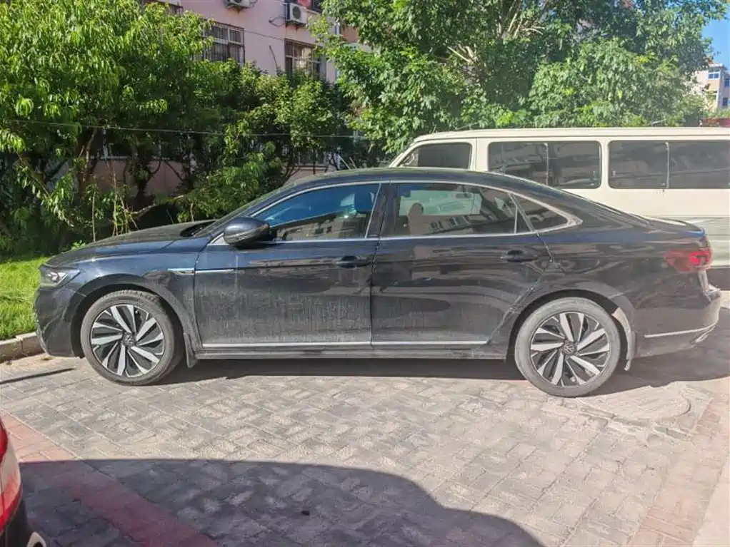 Volkswagen Passat 2022 — фото 3