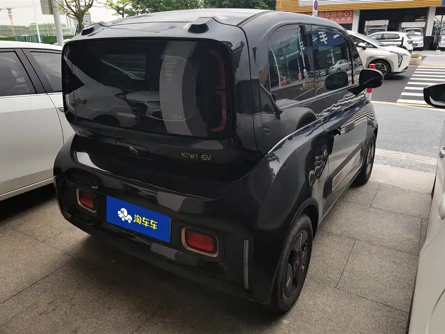 Baojun KiWi EV 2022 — фото 3